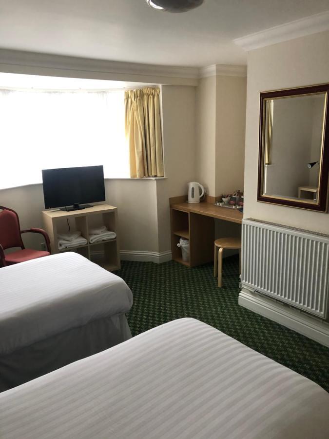 Granby Hotel เกรฟเซ็นด์ ภายนอก รูปภาพ