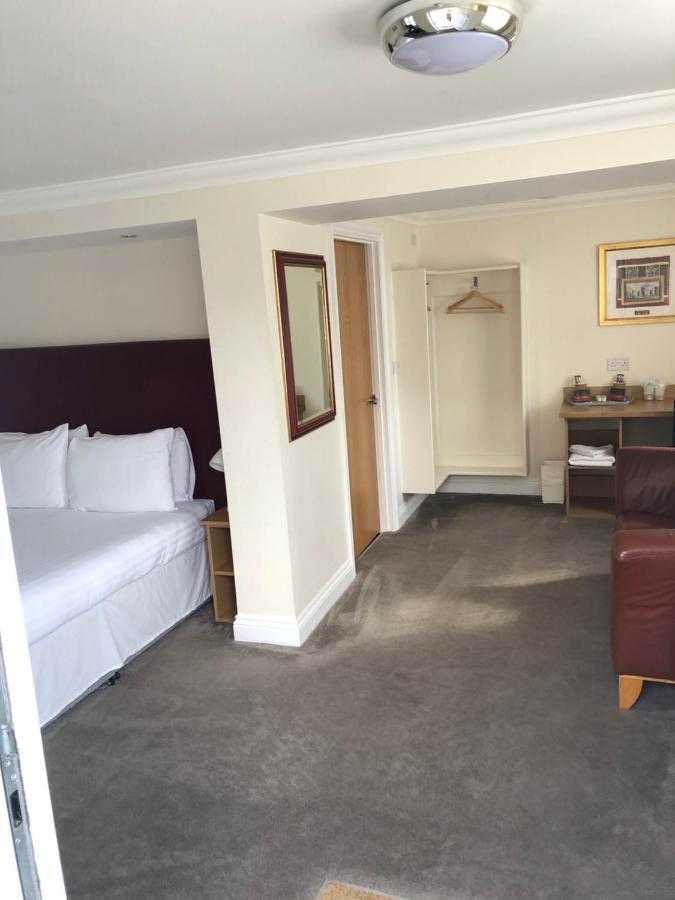 Granby Hotel เกรฟเซ็นด์ ภายนอก รูปภาพ