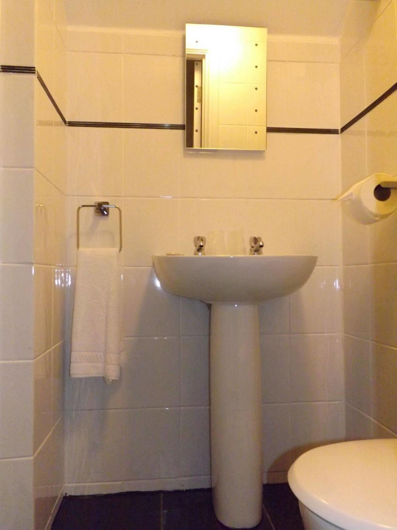 Granby Hotel เกรฟเซ็นด์ ภายนอก รูปภาพ