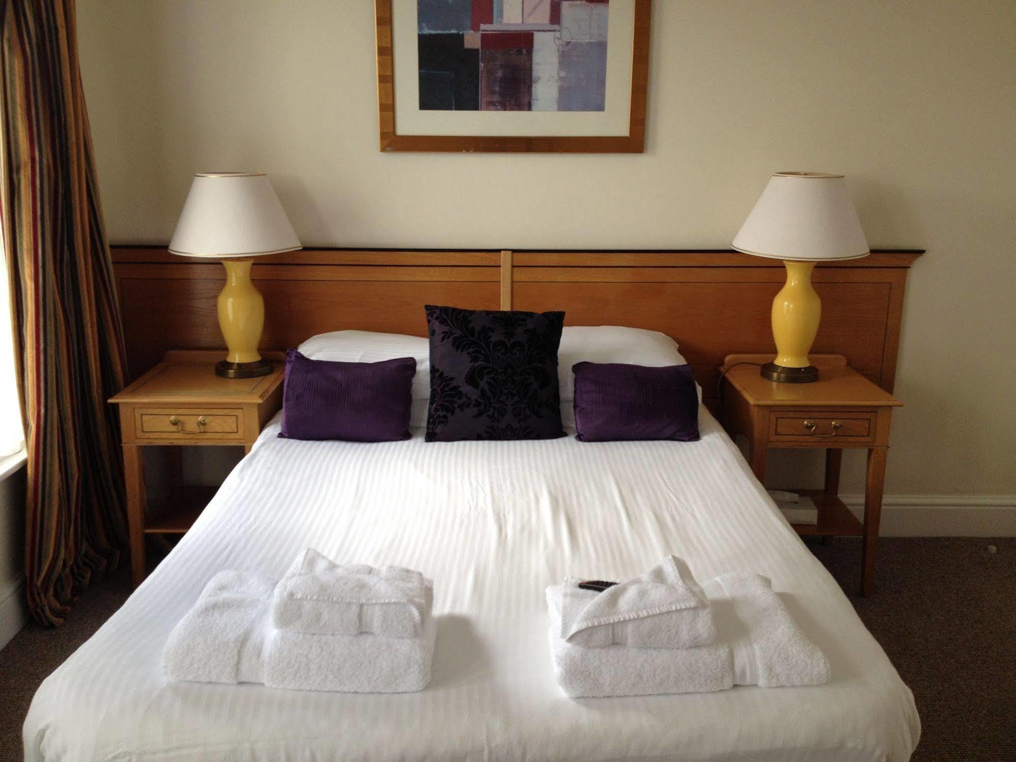 Granby Hotel เกรฟเซ็นด์ ภายนอก รูปภาพ